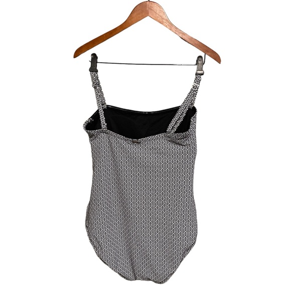 DKNY Black and White Pattern One Piece Swimsuit- X- Large- NWT - Picture 2 of 6